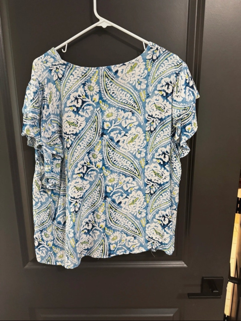 Christian Siriano Blue Floral Paisley V-Neck Top - Picture 3 of 5
